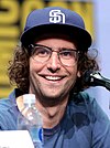 https://upload.wikimedia.org/wikipedia/commons/thumb/a/a9/Kyle_Mooney_by_Gage_Skidmore.jpg/100px-Kyle_Mooney_by_Gage_Skidmore.jpg